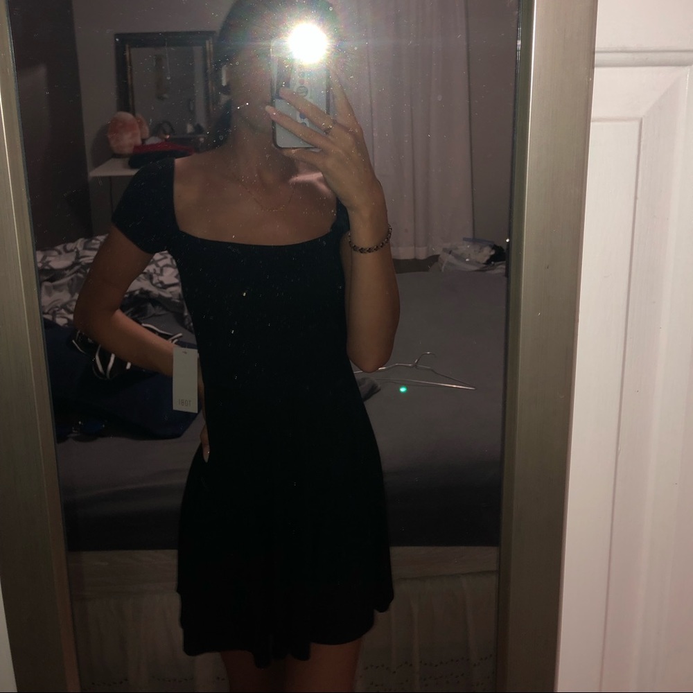 Scoop neck black dress